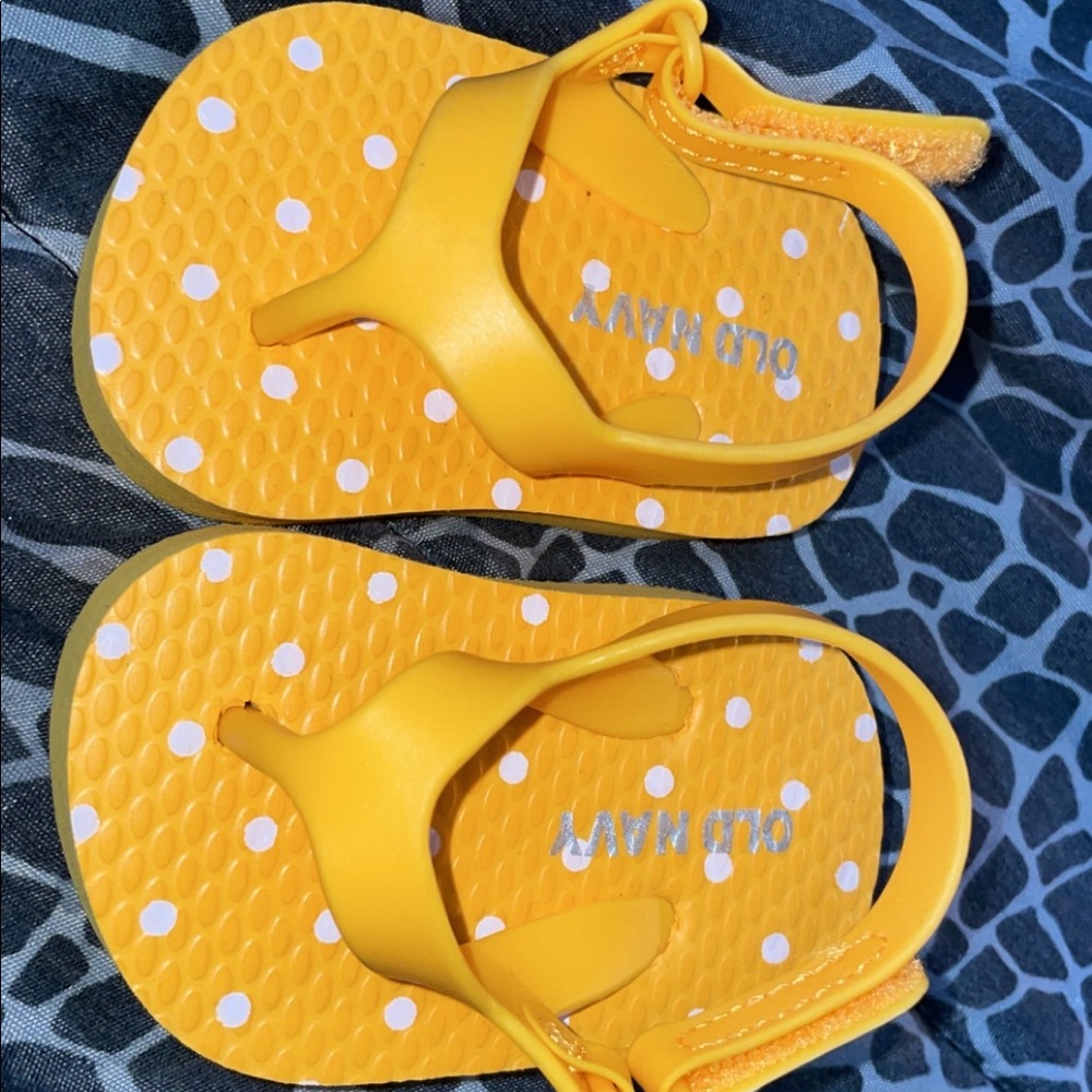 Old Navy Baby slides 0-3 Months